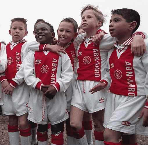 Jak AFC Ajax Přetváří Talent na Zlaté Hráče